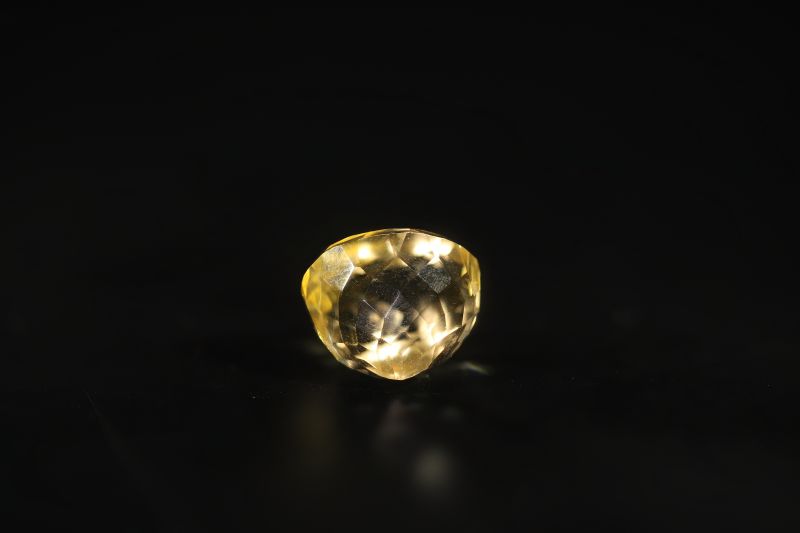 392012 Original Golden Topaz stone (Citrine/Sunehla) - 12.25 Carat Weight - Origin India