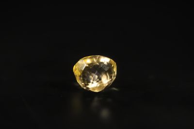 392012 Original Golden Topaz stone (Citrine/Sunehla) - 12.25 Carat Weight - Origin India