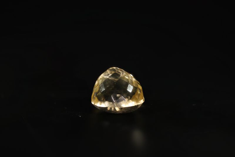 392012 Original Golden Topaz stone (Citrine/Sunehla) - 12.25 Carat Weight - Origin India