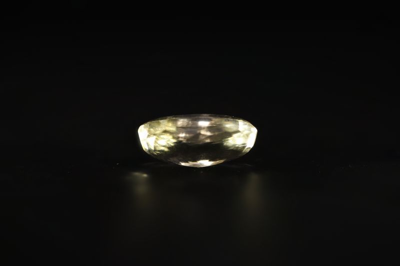 392013 Original Golden Topaz stone (Citrine/Sunehla) - 11.00 Carat Weight - Origin India