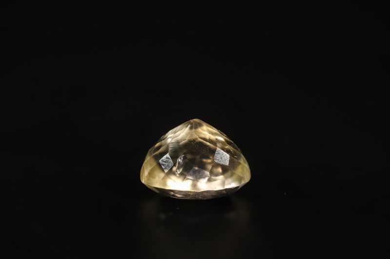 392019 Original Golden Topaz stone (Citrine/Sunehla) - 10.50 Carat Weight - Origin India