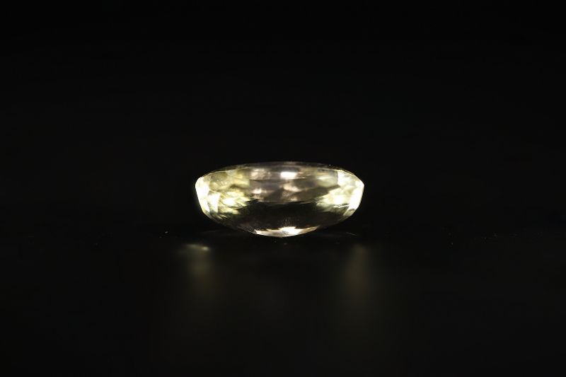 392020 Original Golden Topaz stone (Citrine/Sunehla) - 9.50 Carat Weight - Origin India