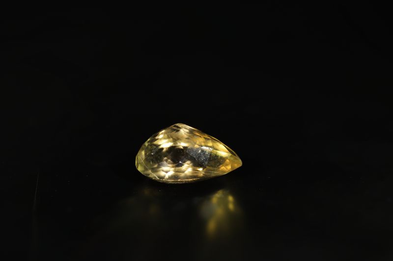 392028 Original Golden Topaz stone (Citrine/Sunehla) - 10.00 Carat Weight - Origin India