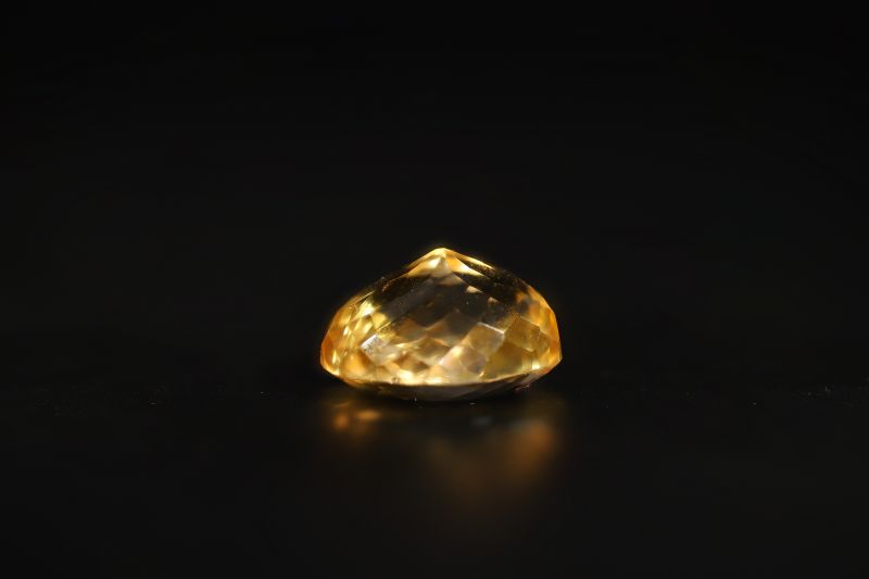 392033 Original Golden Topaz stone (Citrine/Sunehla) - 14.00 Carat Weight - Origin India