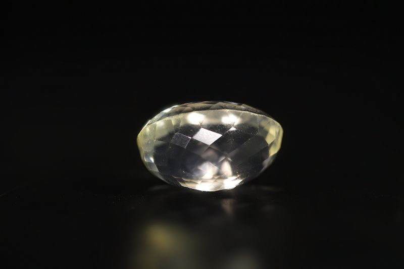 392034 Original Golden Topaz stone (Citrine/Sunehla) - 22.25 Carat Weight - Origin India