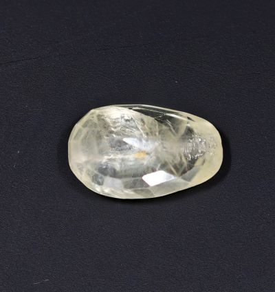 Yellow Sapphire Gemstone  Pukhraj Ratan  4.00 Carat Weight  Origin Sri Lanka 722016