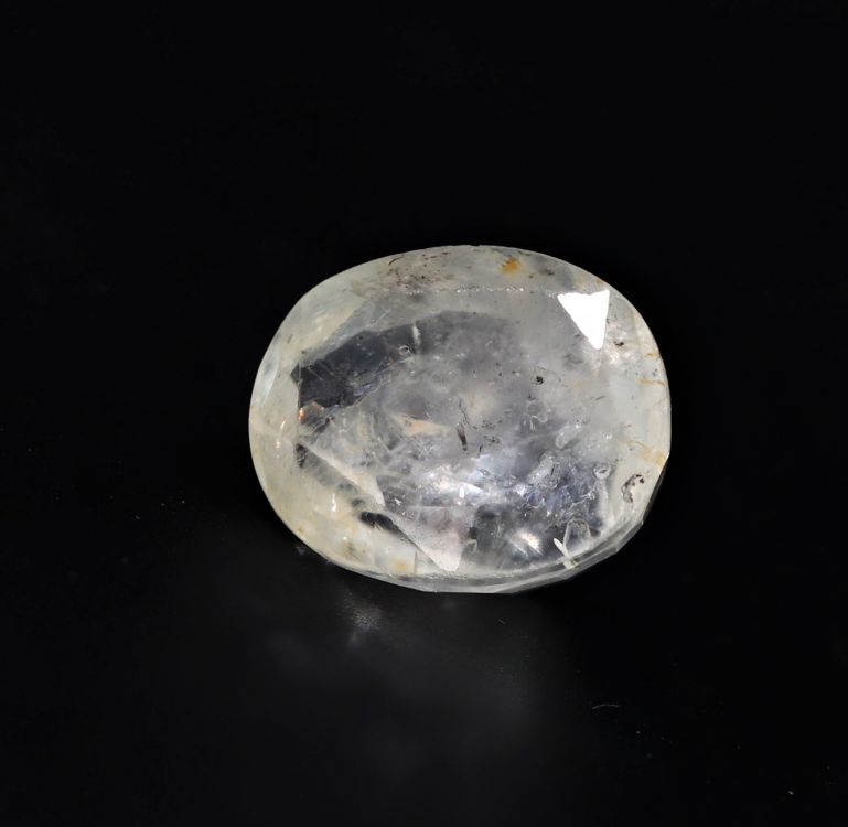 Yellow Sapphire Gemstone - Pukhraj Ratan - 4.25 Carat Weight - Thailand Origin