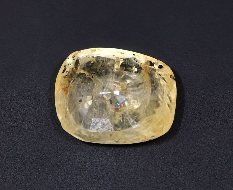 Yellow Sapphire Gemstone  Pukhraj Ratan  4.00 Carat Weight  Origin Sri Lanka 722026