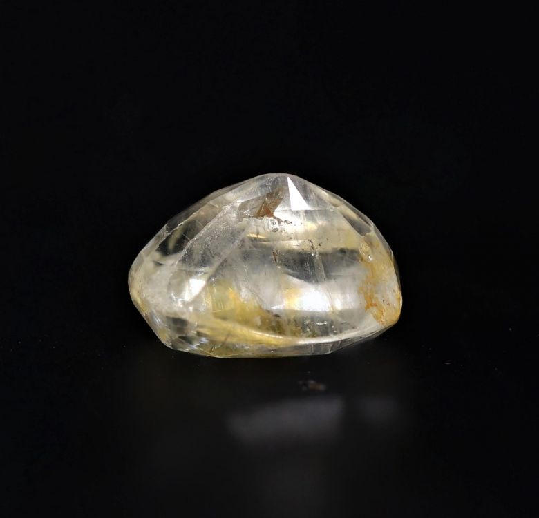 Yellow Sapphire Gemstone  Pukhraj Ratan  3.25 Carat Weight  Origin Sri Lanka 722035