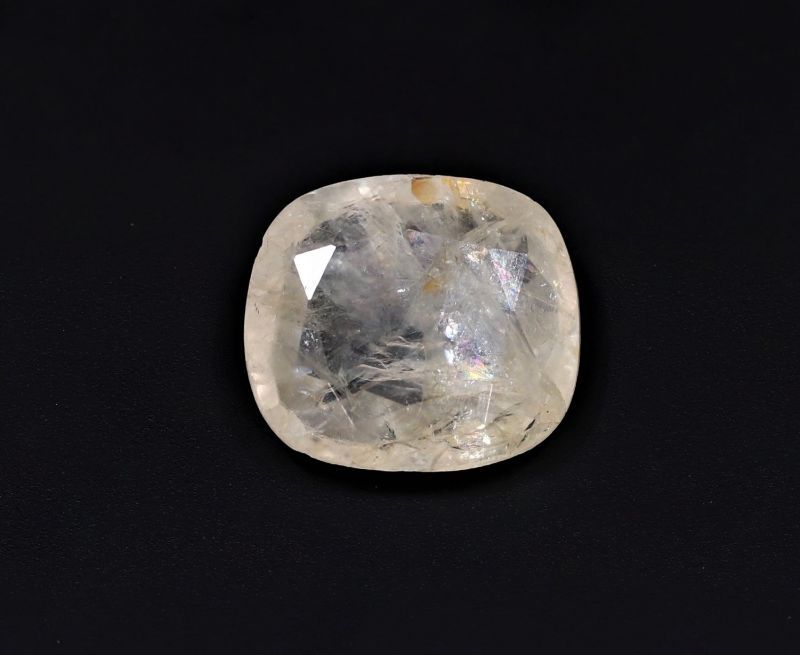 Original Yellow Sapphire Gemstone  Pukhraj  4 Carat Weight  Origin Sri Lanka 722042