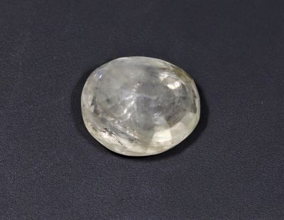 Original Yellow Sapphire Gemstone  Pukhraj  4.25 Carat Weight  Origin Sri Lanka 722051