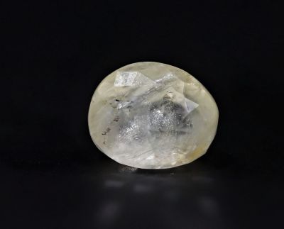 Original Yellow Sapphire Gemstone  Pukhraj  2.25 Carat Weight  Origin Sri Lanka 722053