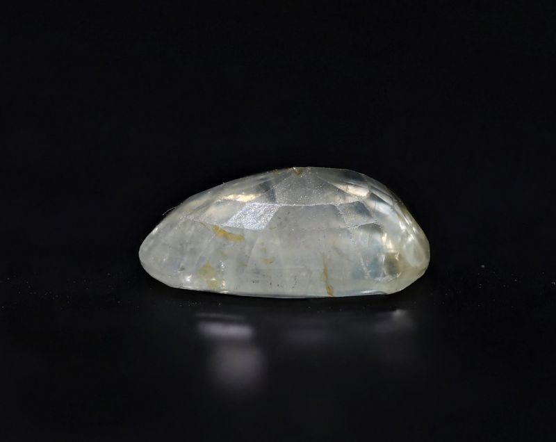 Yellow Sapphire Gemstone  Pukhraj Ratan  4.5 Carat Weight  Origin Sri Lanka 722056