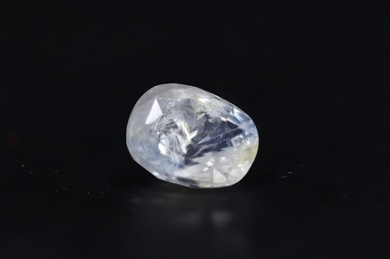 Natural Yellow Sapphire Gemstone  Pukhraj 3.5 Carat Weight  Origin Sri Lanka 722057