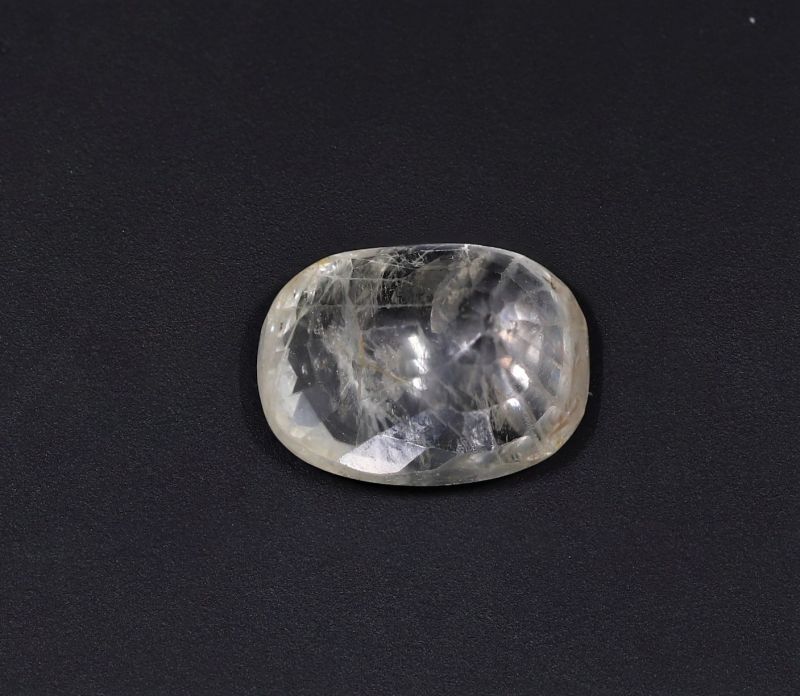 Original Yellow Sapphire Gemstone  Pukhraj  5.25 Carat Weight  Origin Sri Lanka 722039