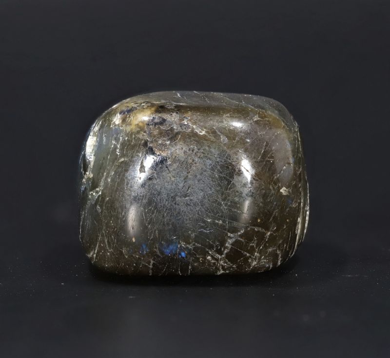 962008-Natural-Labradorite Stone-62.25-Carat Weight-Origin Australia