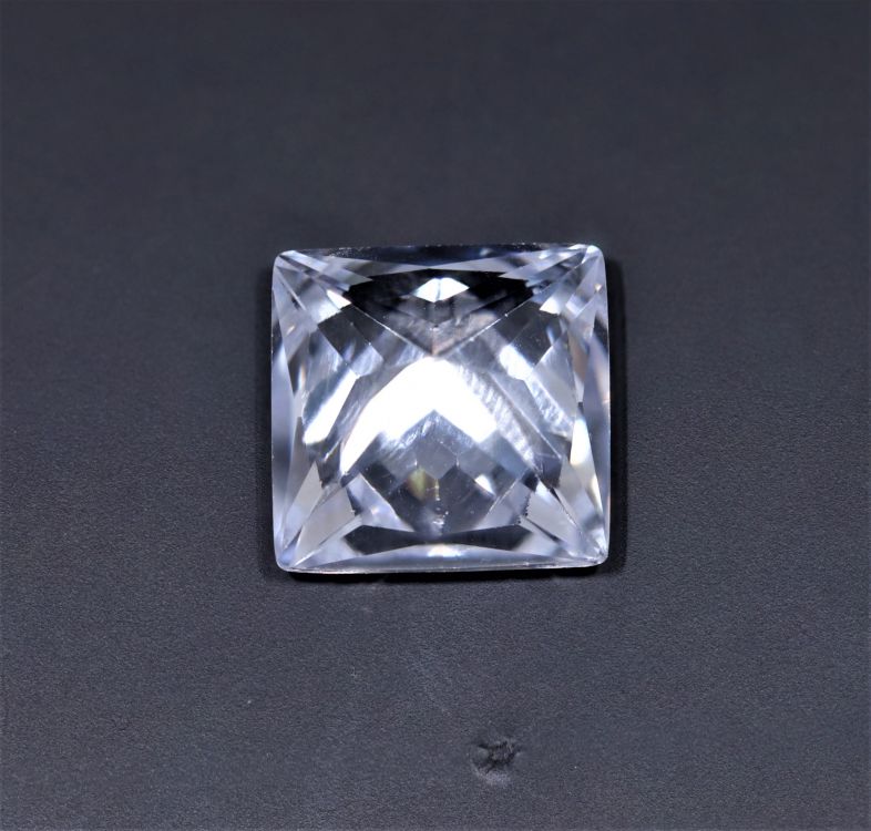 872032 American Diamond stone (White Zircon) - 22.00 Carat Weight - Origin USA
