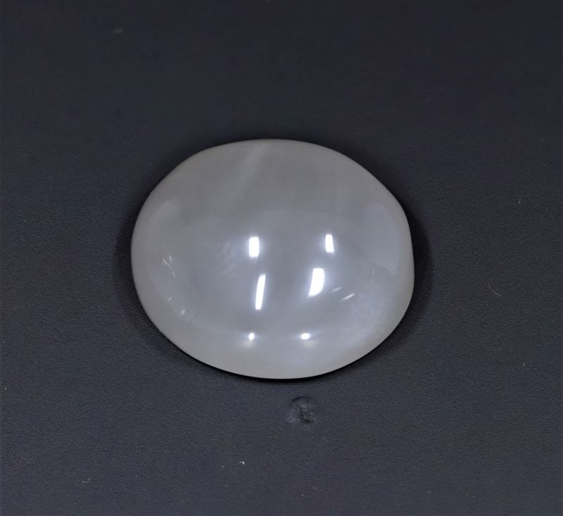 431726 Natural Moon Stone (Chandrakant Mani) 19.5 Carat Weight Origin Shri Lanka