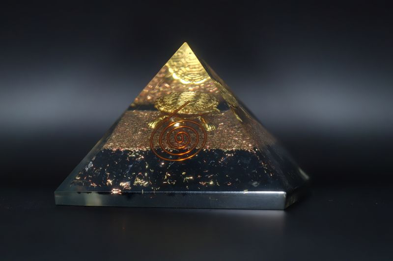 Black Agate+Kachuya yantra+ ORA Pyramid-SJRER_PS_128