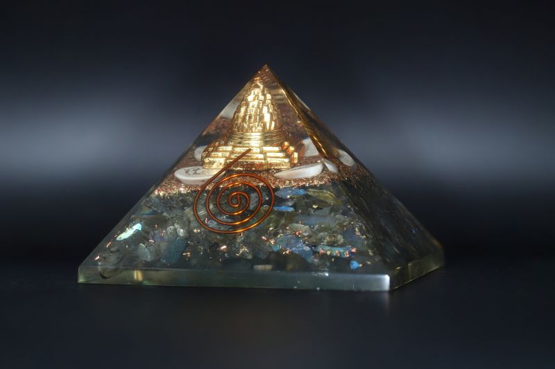 Labradorite Stone+Gomti Chakra+Shree Yantra+ORG+ Pyramid-SJRER_PS_130