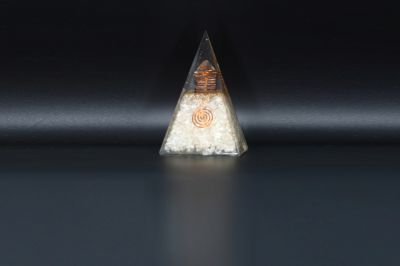 Sphatik+Pansil+ORA Pyramid-SJRER_PS_136