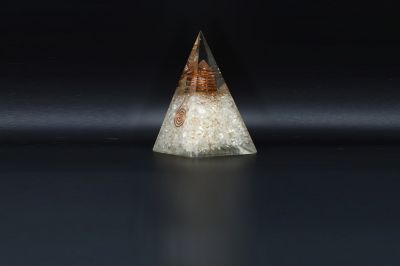 Sphatik+Pansil+ORA Pyramid-SJRER_PS_136